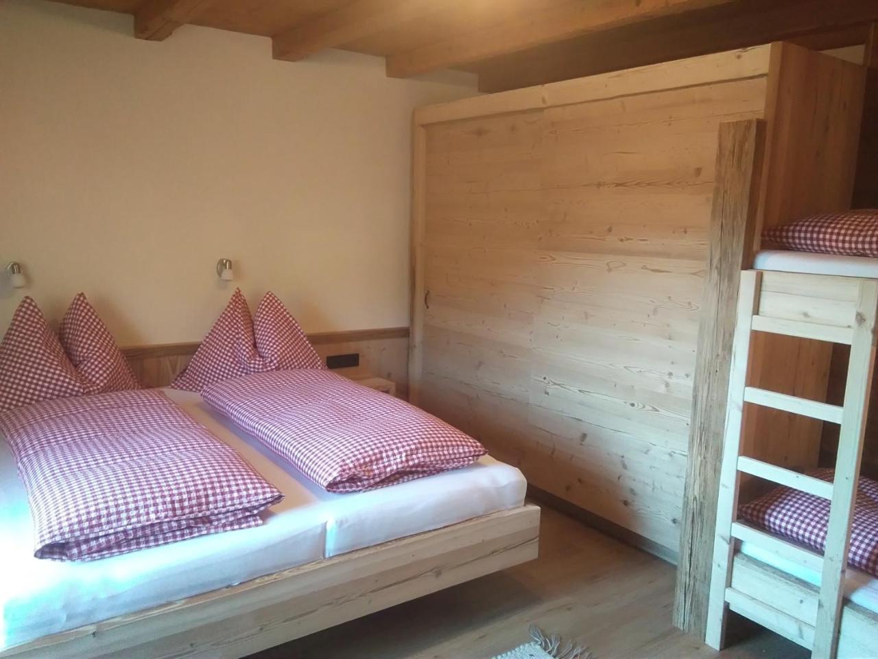 Bauernhof Hintenberg * Itter